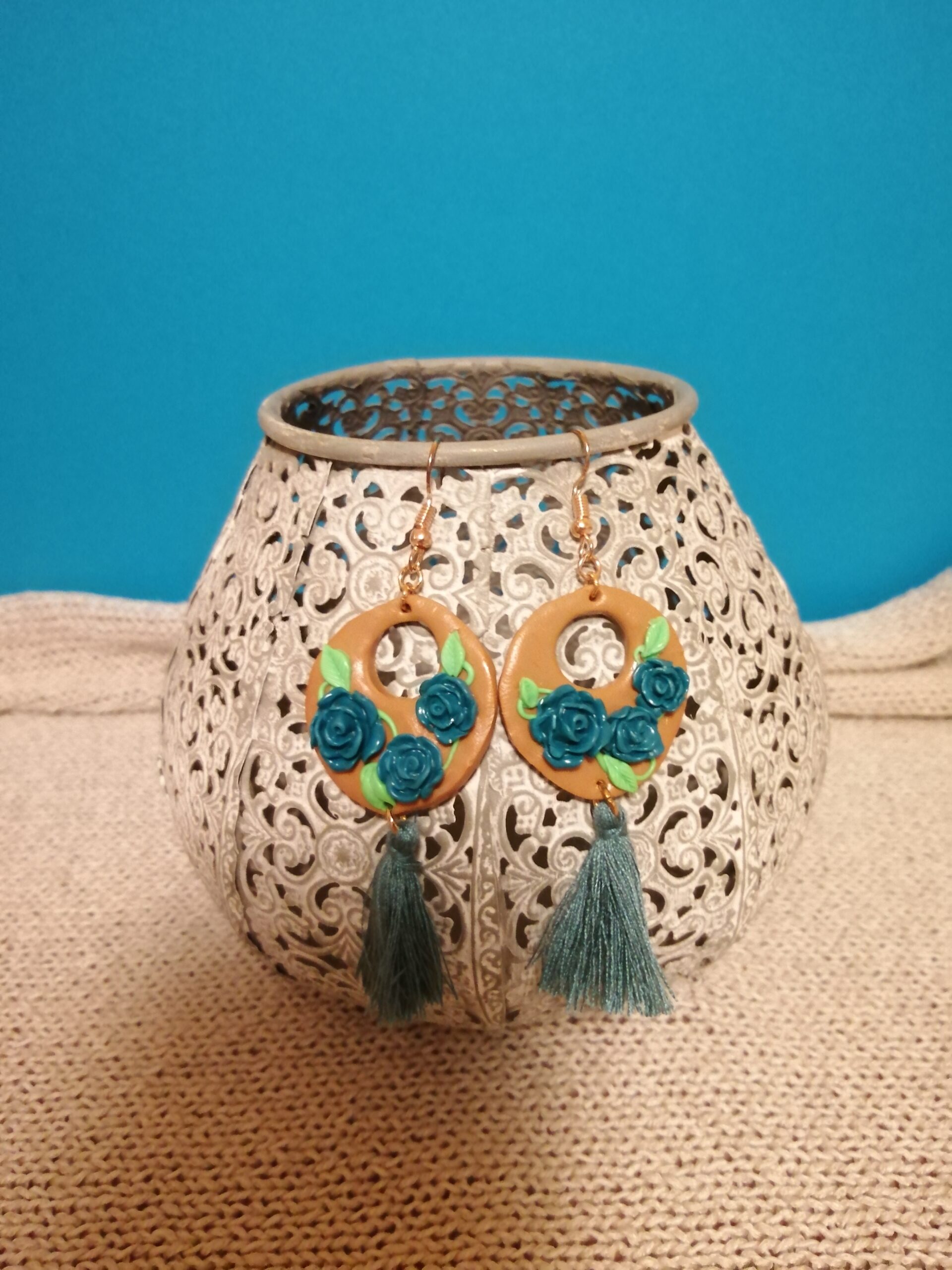 Beige met blauwe rozen