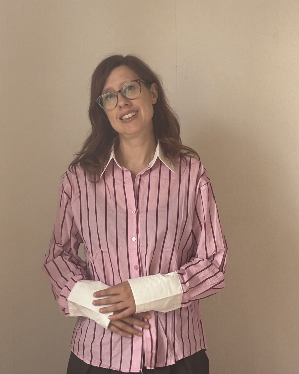 Blouse Roze met Bordeaux streep.